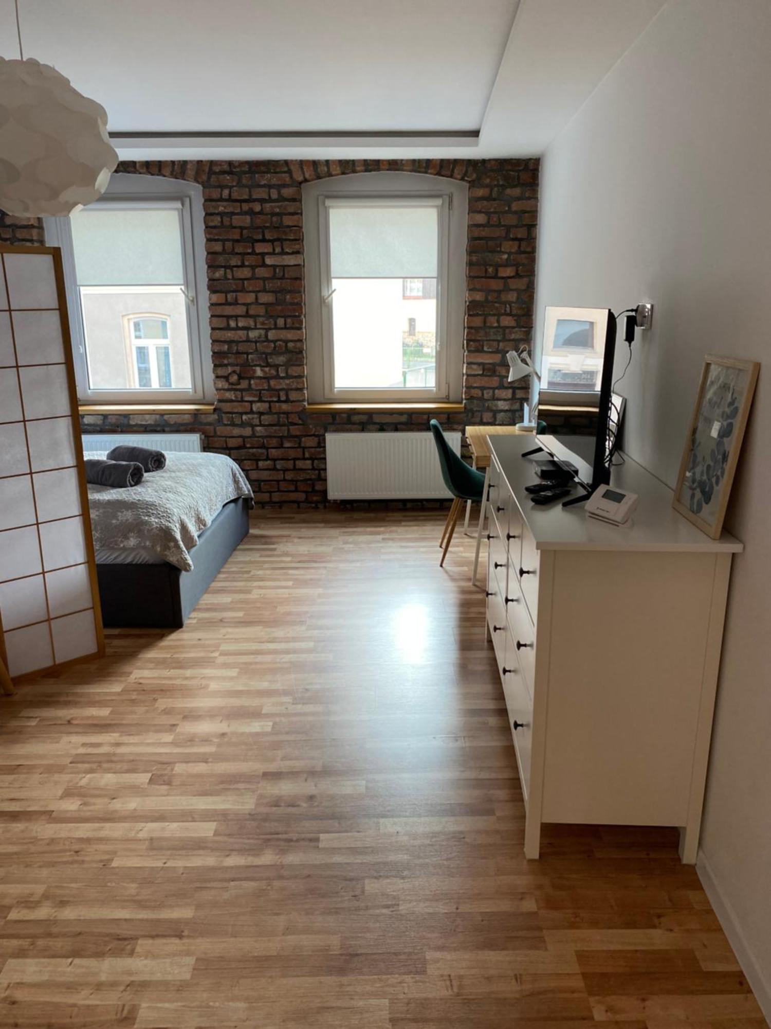Apartament Pogodny เยเลเนียกูรา ภายนอก รูปภาพ