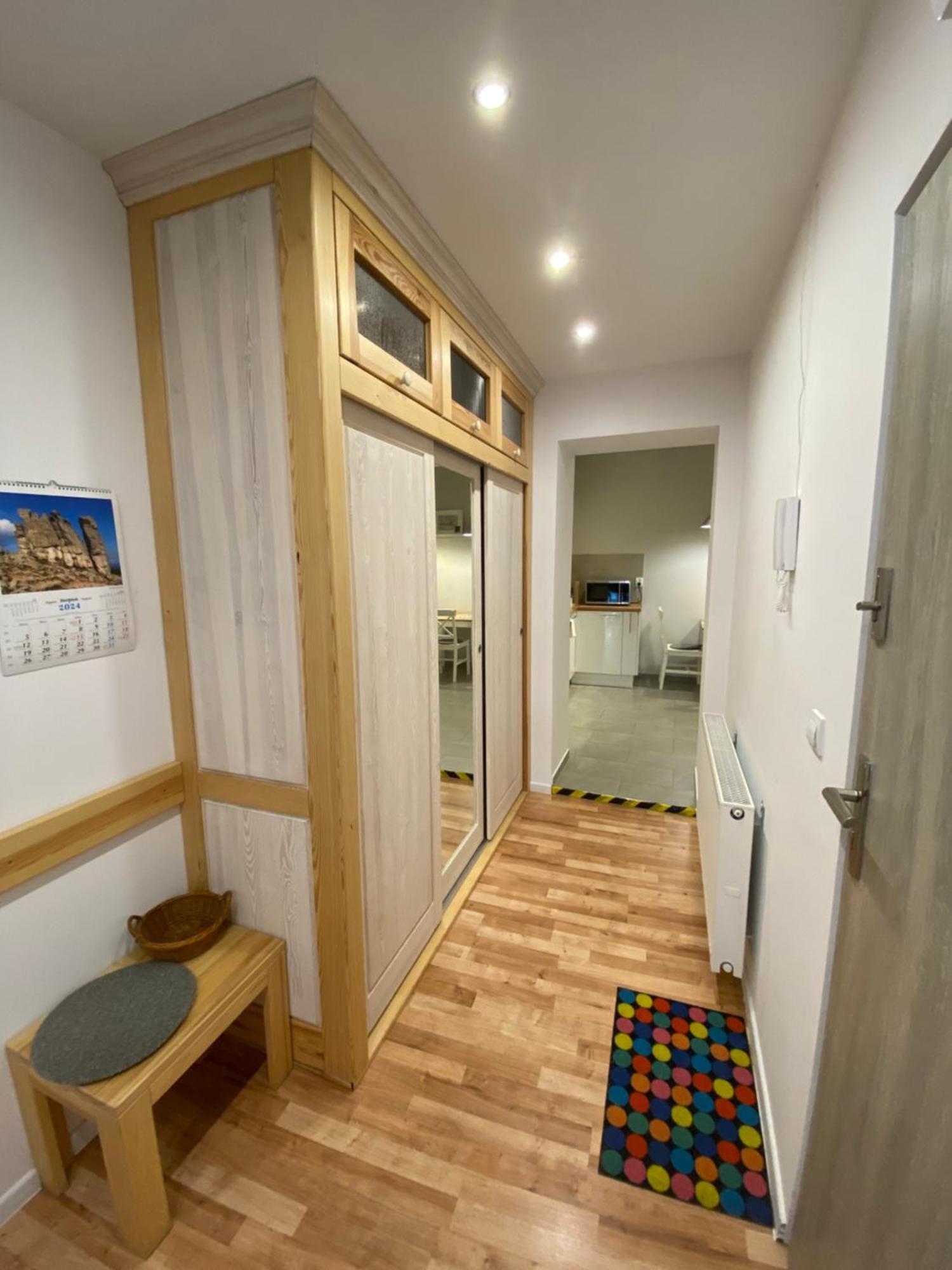 Apartament Pogodny เยเลเนียกูรา ภายนอก รูปภาพ
