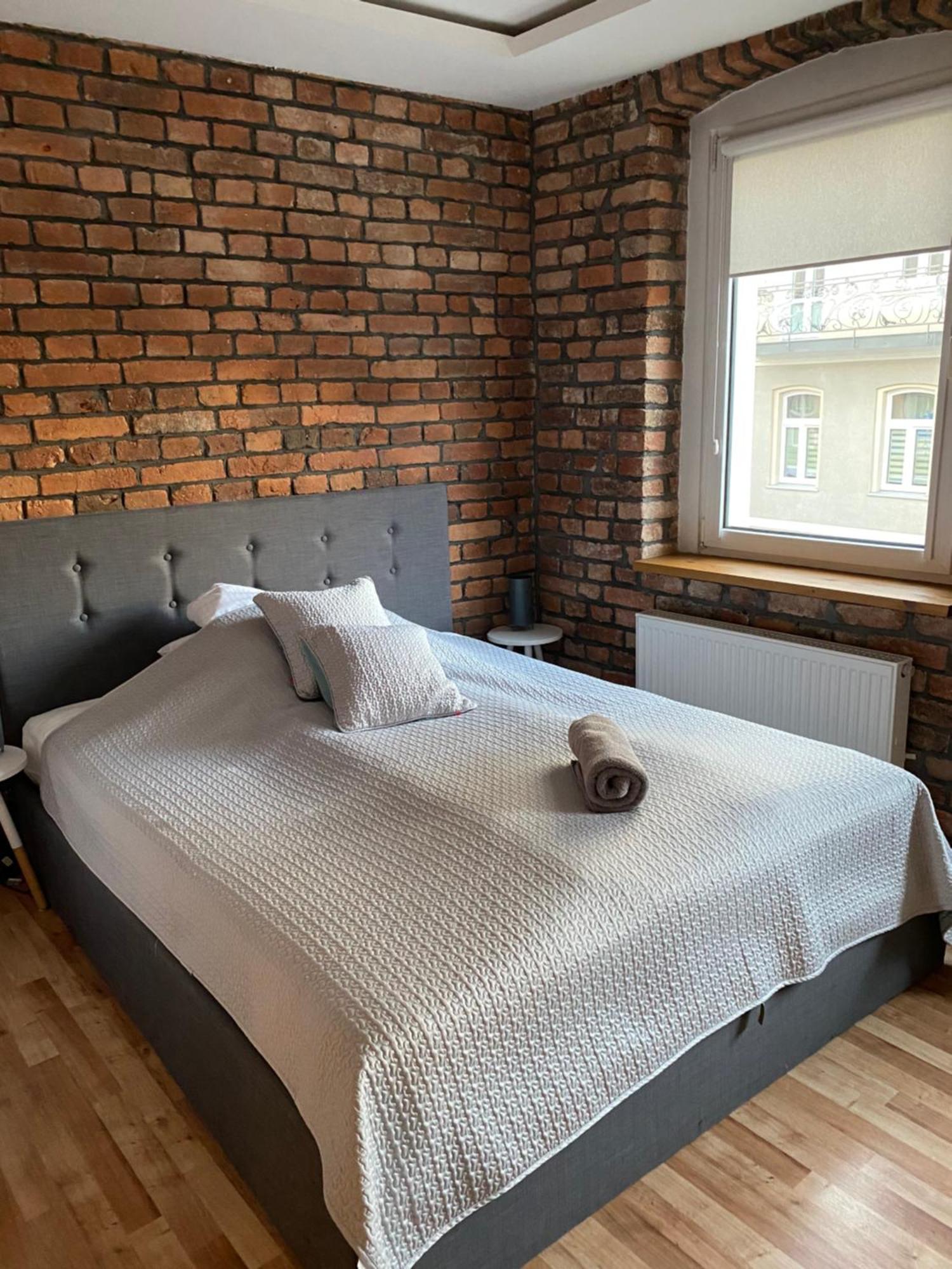 Apartament Pogodny เยเลเนียกูรา ภายนอก รูปภาพ